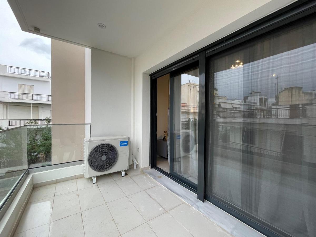 Gleaming Apartments Near Athens Metro Mall Atenas Exterior foto