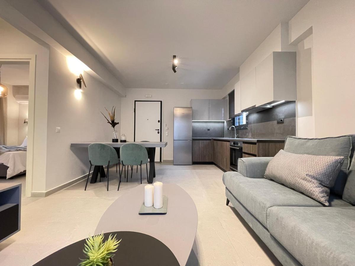 Gleaming Apartments Near Athens Metro Mall Atenas Exterior foto