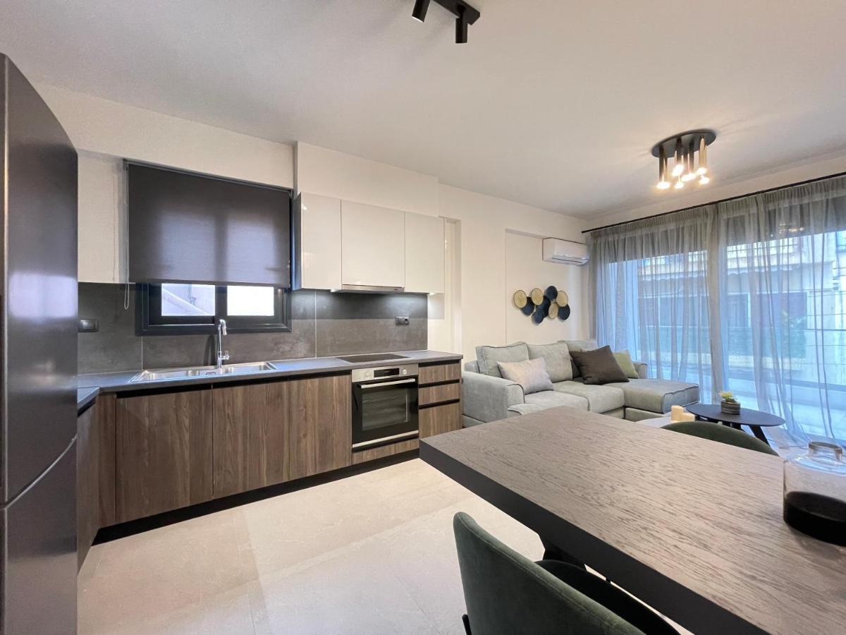 Gleaming Apartments Near Athens Metro Mall Atenas Exterior foto
