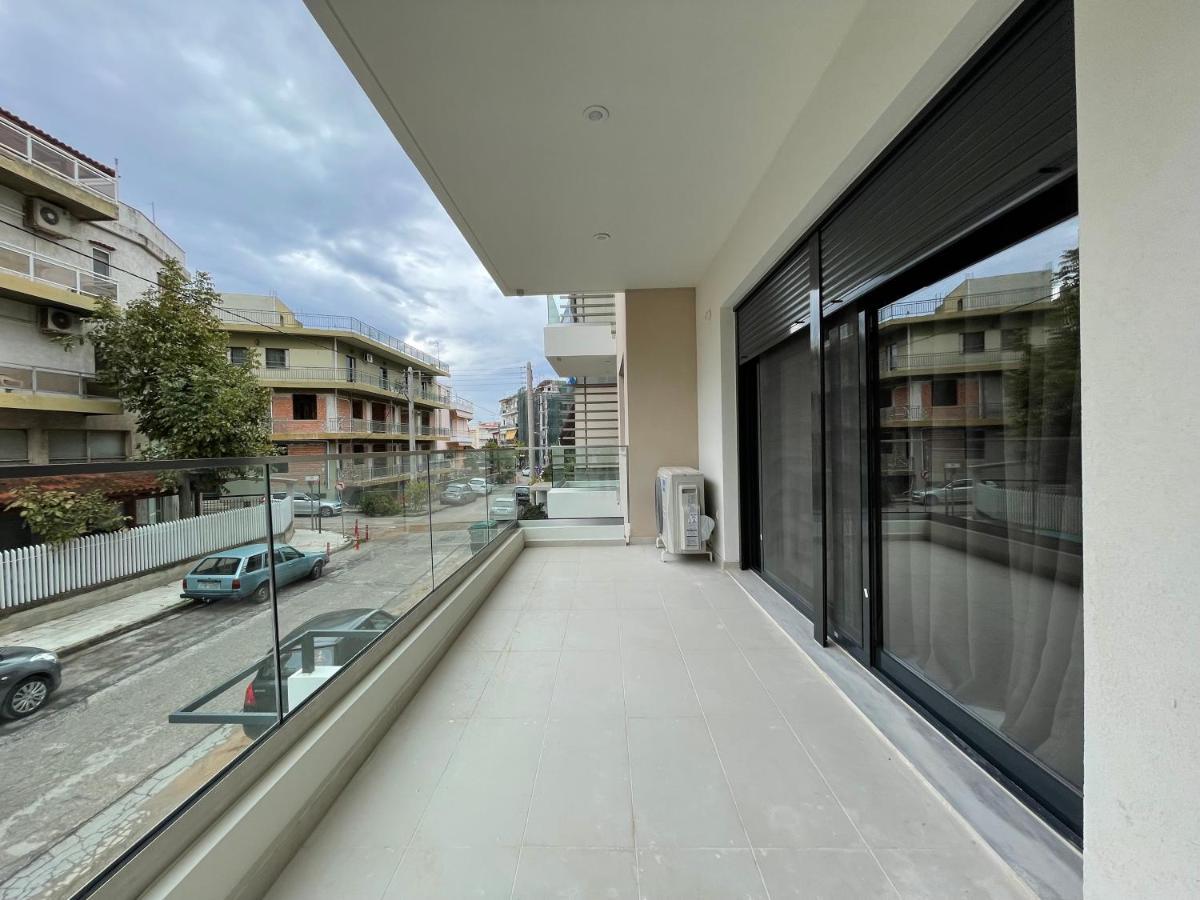 Gleaming Apartments Near Athens Metro Mall Atenas Exterior foto