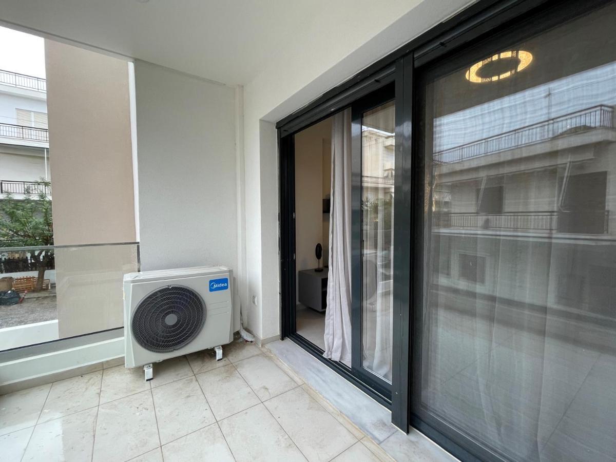 Gleaming Apartments Near Athens Metro Mall Atenas Exterior foto