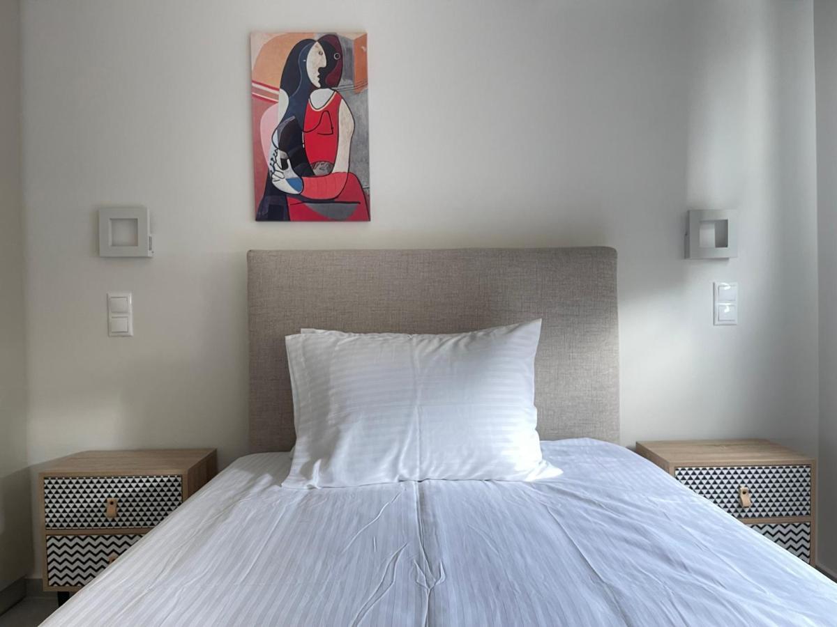 Gleaming Apartments Near Athens Metro Mall Atenas Exterior foto