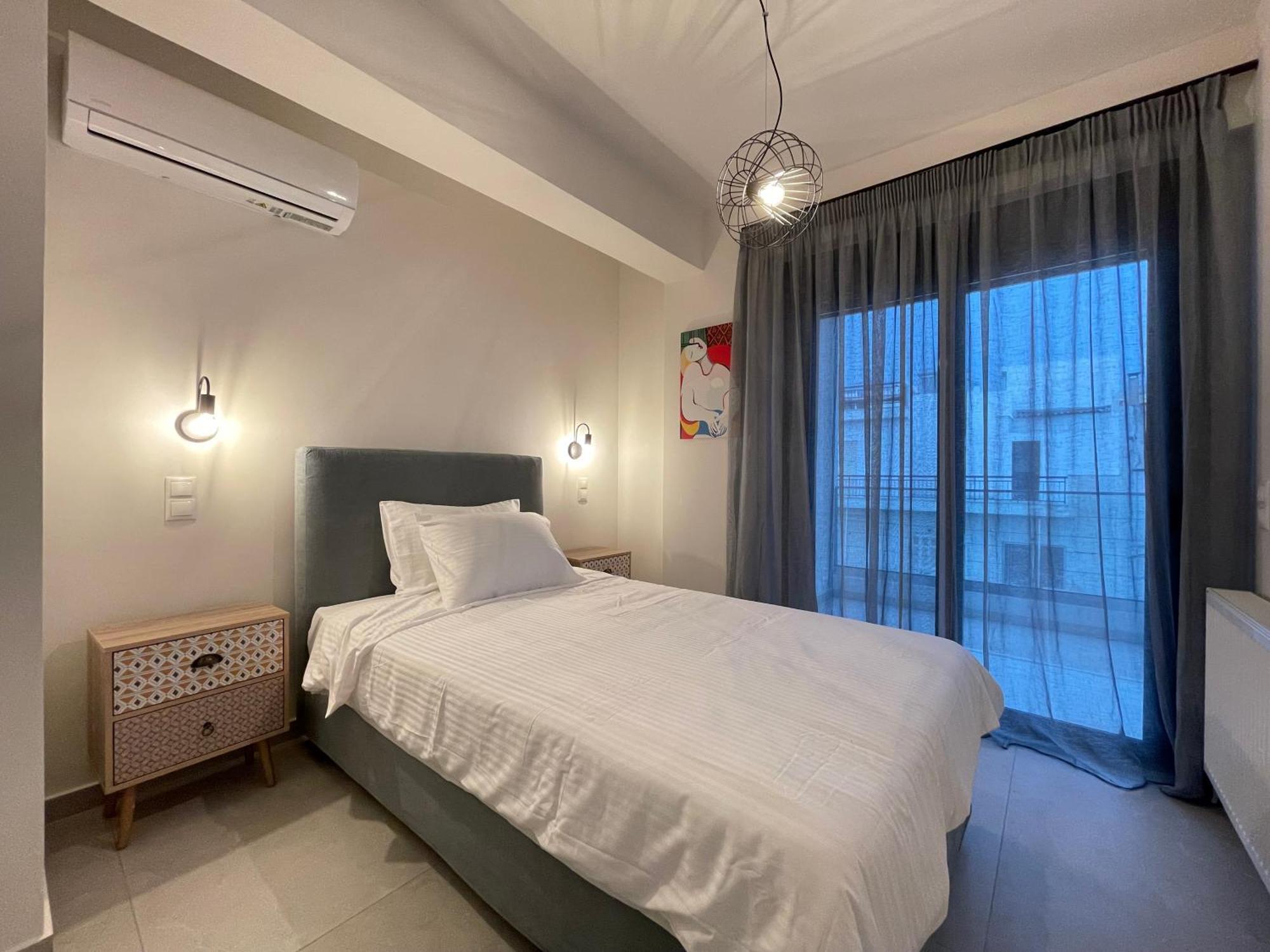 Gleaming Apartments Near Athens Metro Mall Atenas Exterior foto