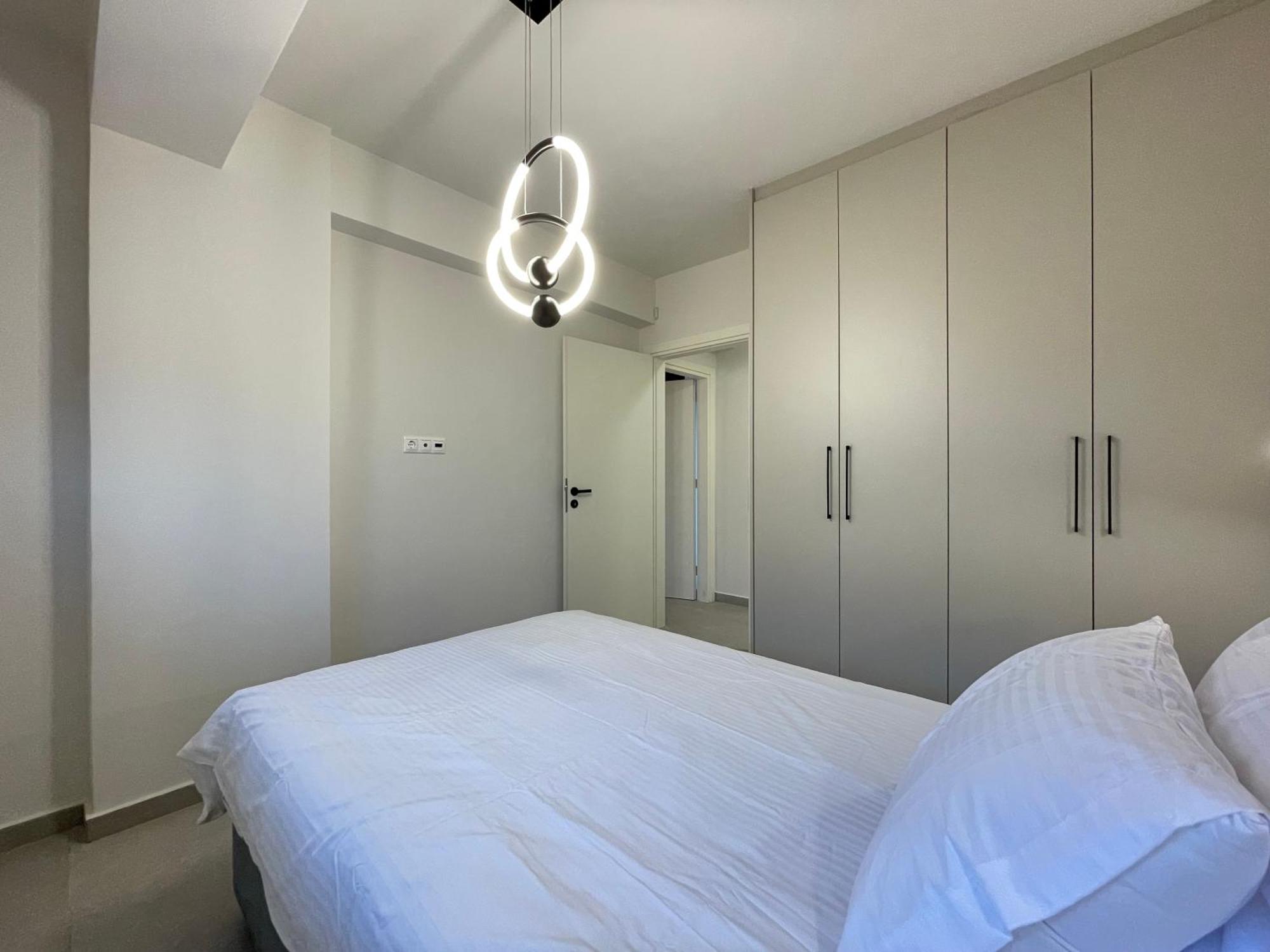 Gleaming Apartments Near Athens Metro Mall Atenas Exterior foto
