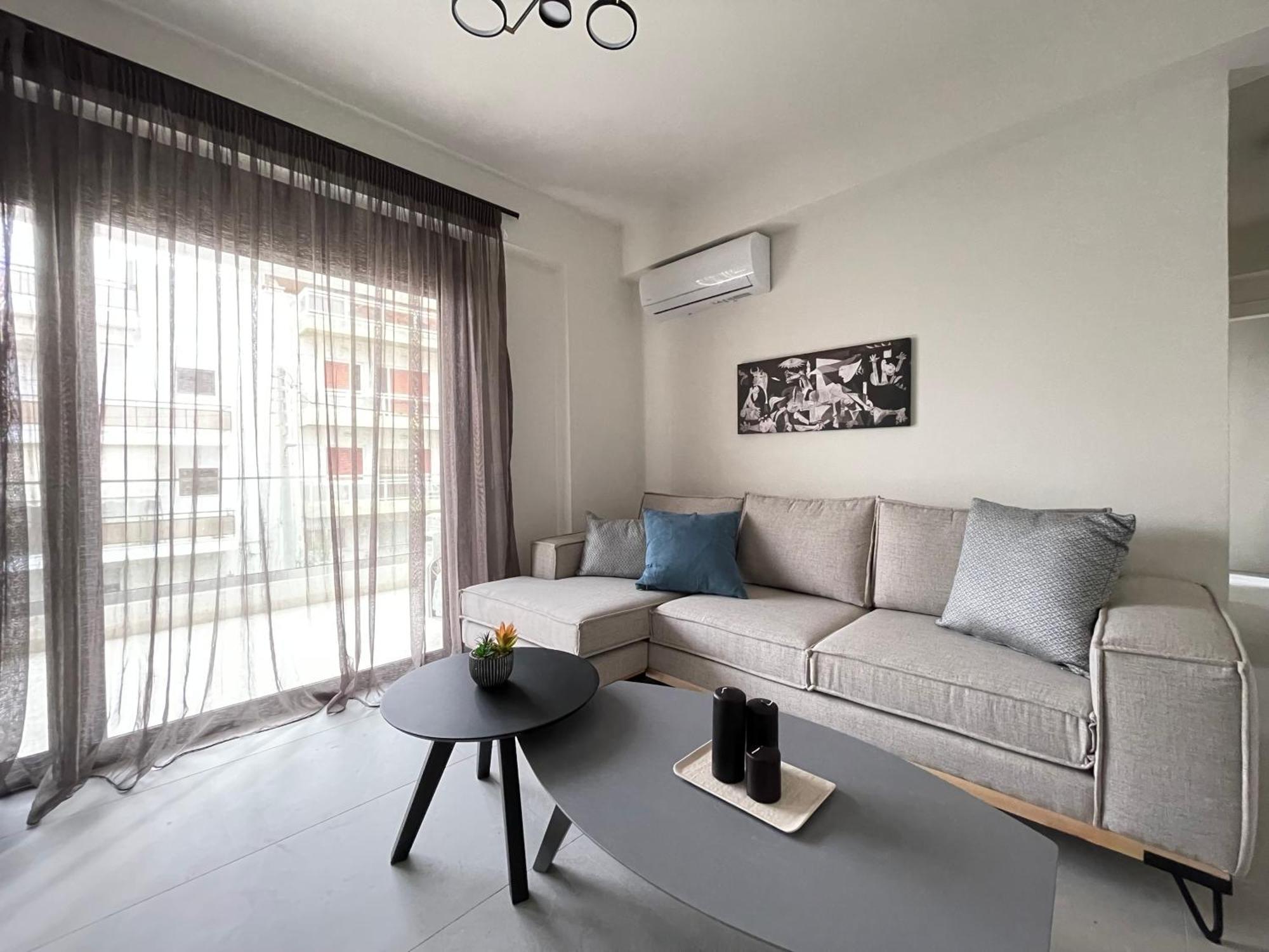 Gleaming Apartments Near Athens Metro Mall Atenas Exterior foto