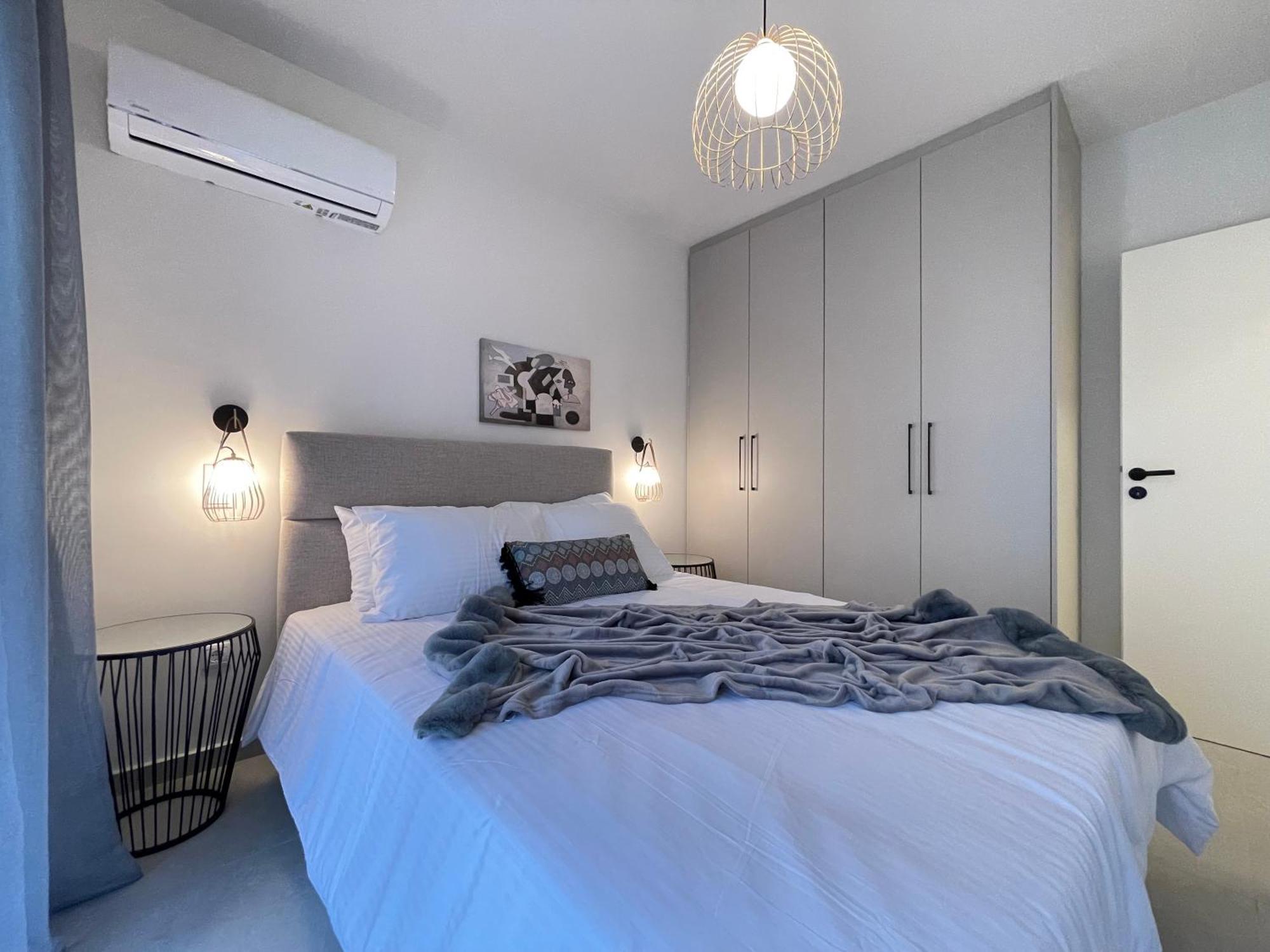 Gleaming Apartments Near Athens Metro Mall Atenas Exterior foto